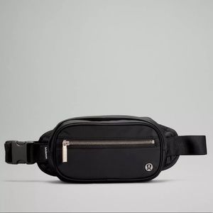 Lululemon • Wunderlust Belt Bag (Black)